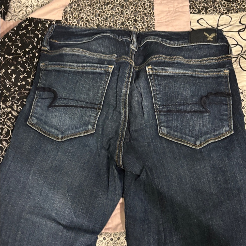 American Eagle Outfitters Women's Skinny Jeans in Dark Blue Wash - Picture 5 of 8